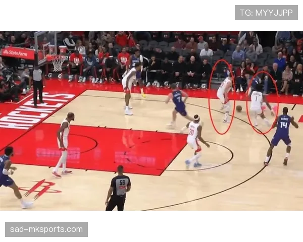 巴恩斯靠高效挡拆制造错位，提升球队关键时刻进攻效率