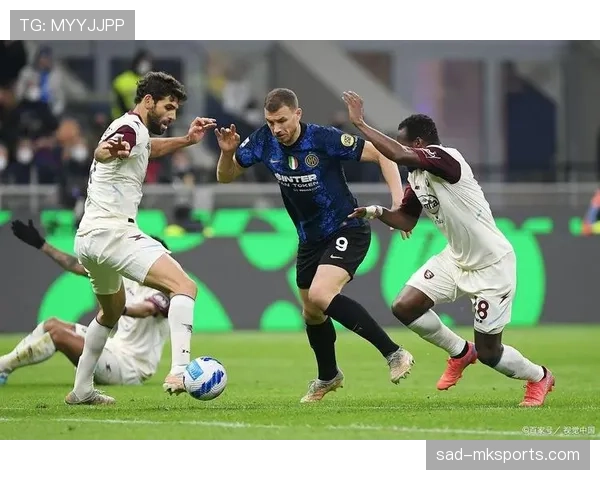 AC米兰赢了开局守不住，近期防守问题显现对赛季表现造成影响